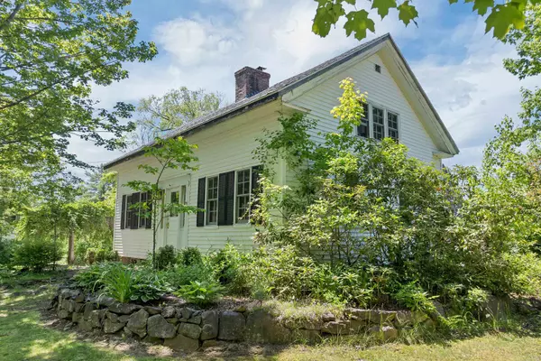 Sanbornton, NH 03269,118 Upper Bay RD