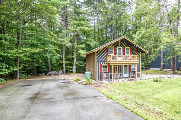 101 Chipmunk LN,  Tamworth,  NH 03817