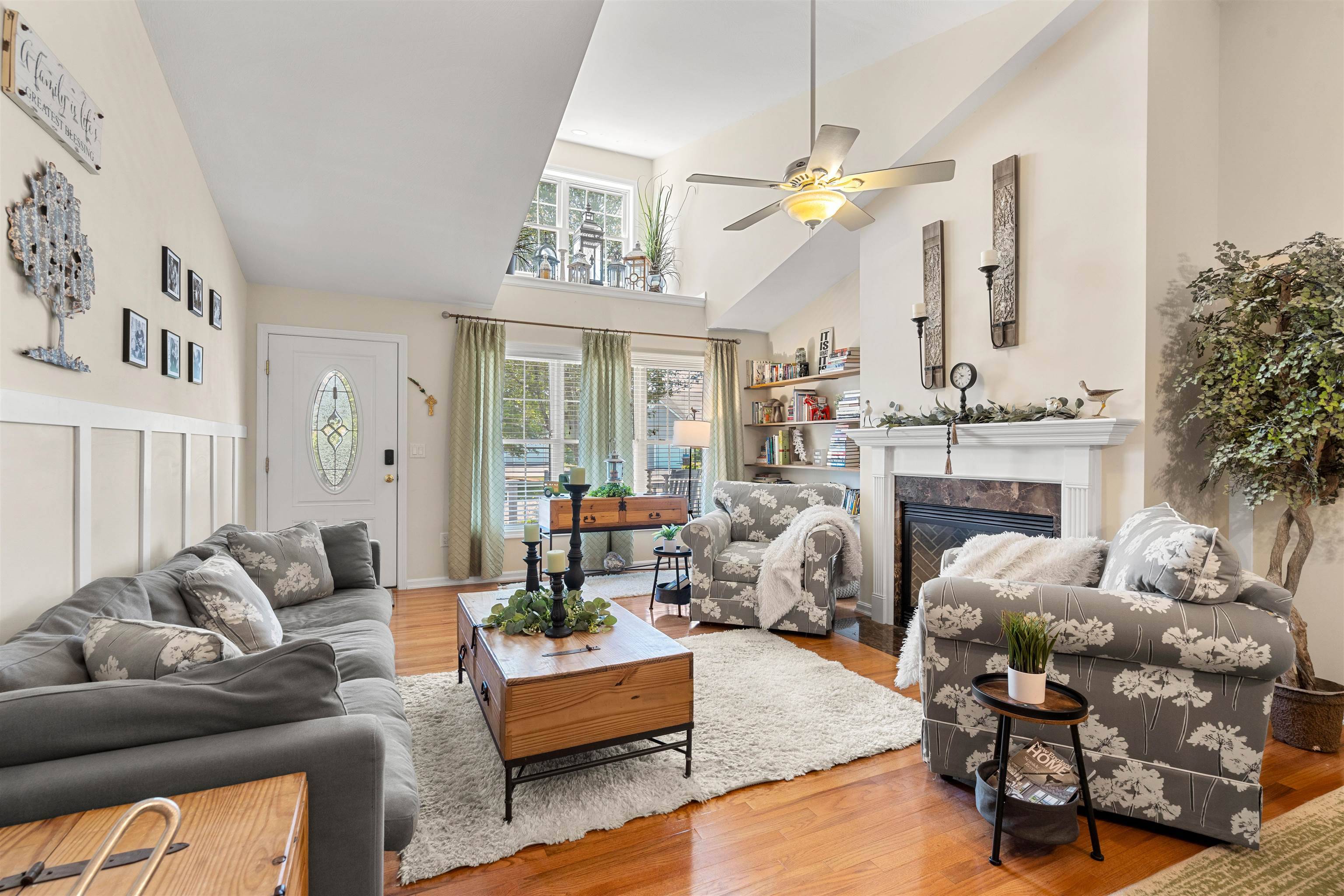 Hudson, NH 03053,8B Taunton LN