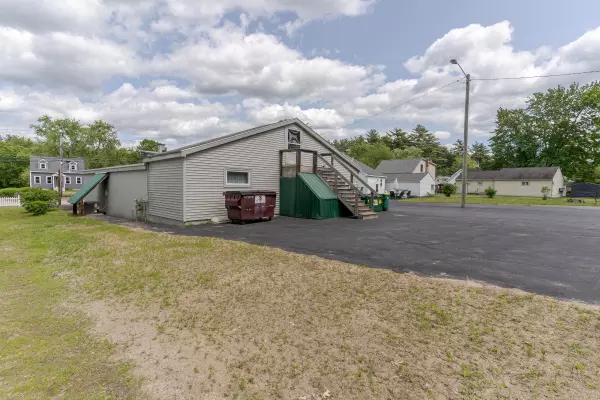 Rochester, NH 03867,100 Chestnut Hill RD