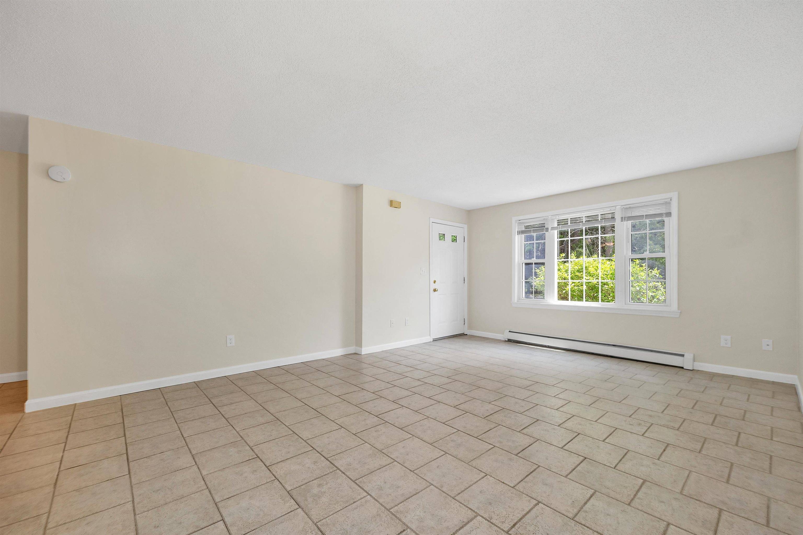 Portsmouth, NH 03801,916 Springbrook CIR #916