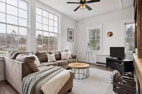 94 Perley Farm RD, Royalton, VT 05058