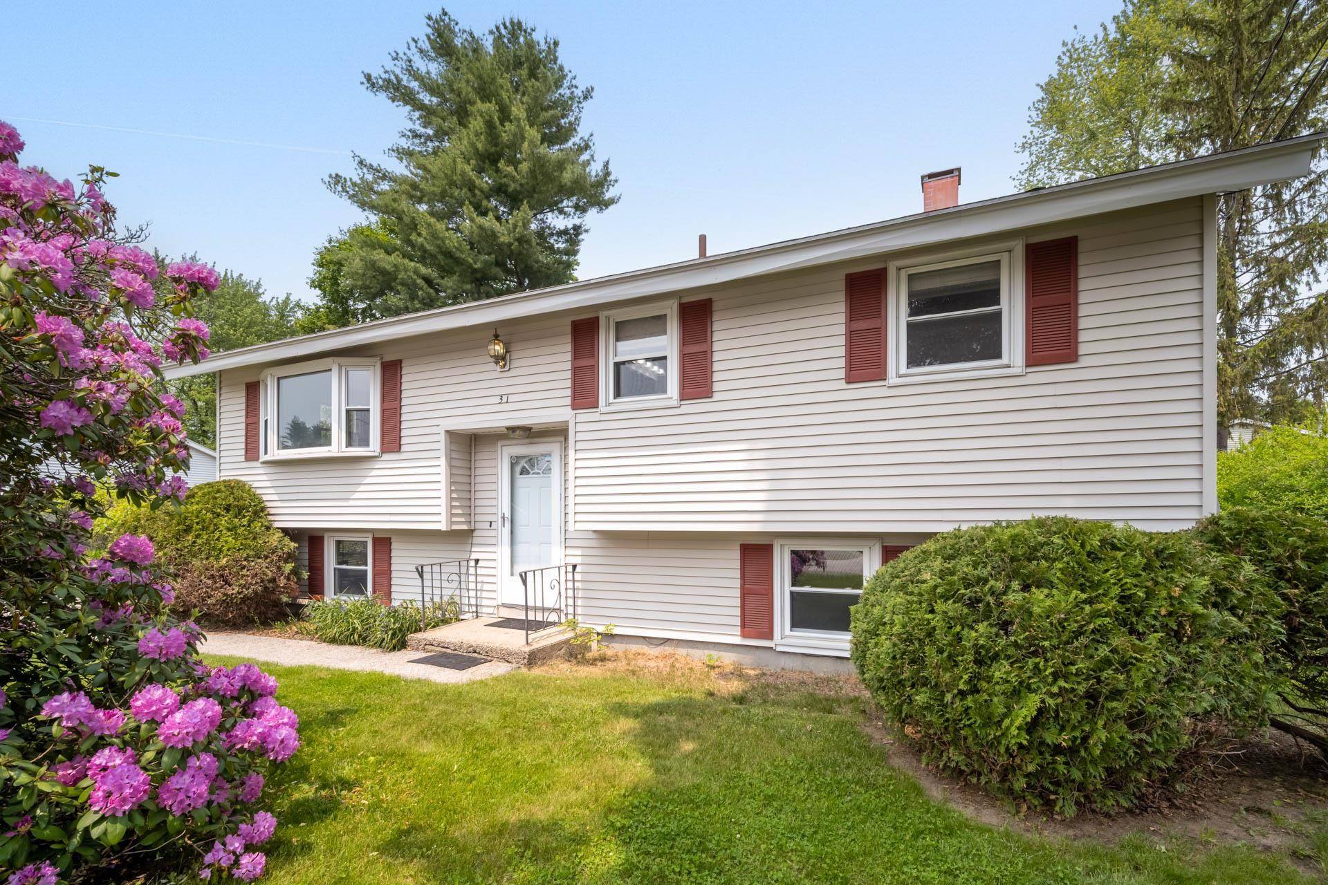 Nashua, NH 03060,31 Pelham ST