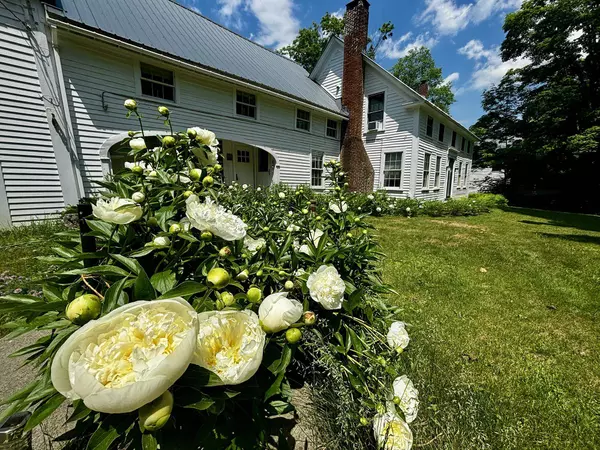 Newfane, VT 05351,408 Dover RD