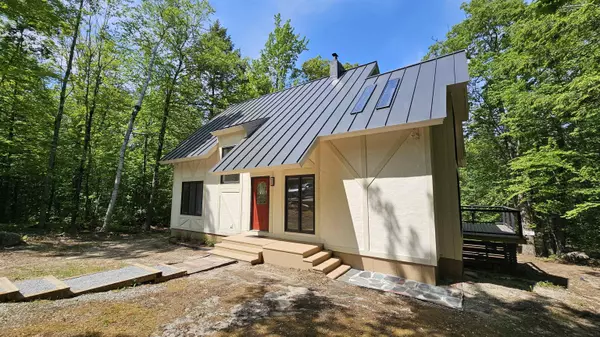 Henniker, NH 03242,209 Craney Hill RD