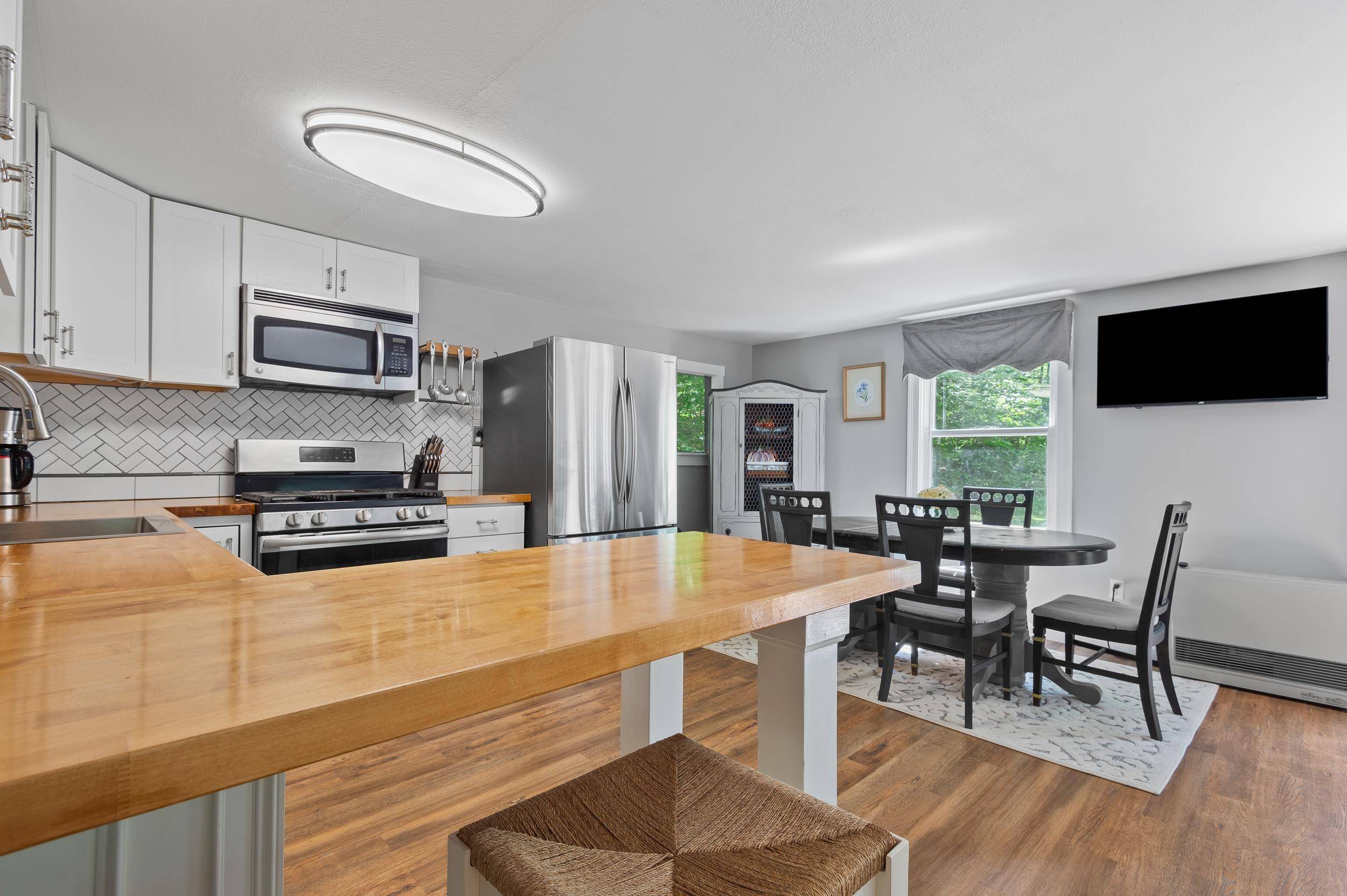 Conway, NH 03860,414 Blueberry LN