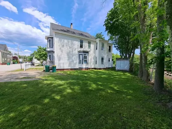 Rochester, NH 03867,61 Winter ST