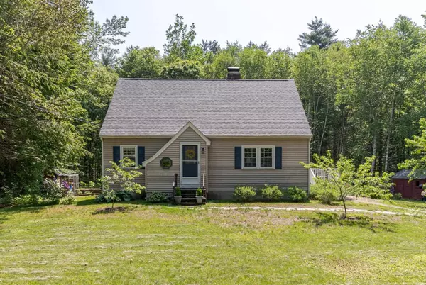15 Allens AVE, Lee, NH 03861