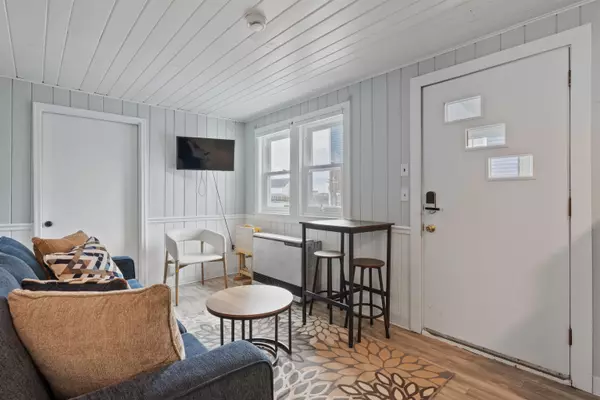 Hampton, NH 03842,15 Riverview TER