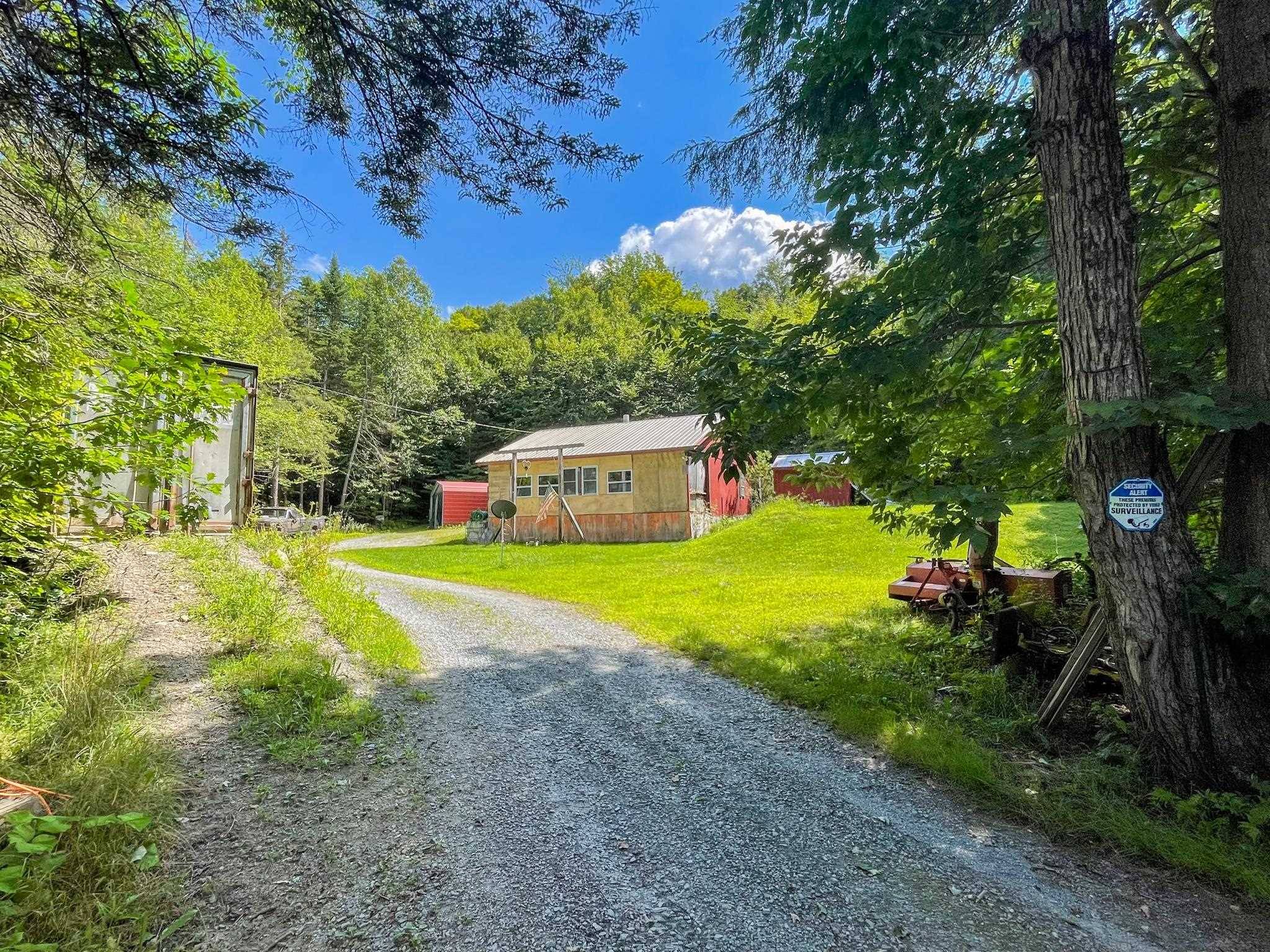 Newbury, VT 05051,4823 Swamp RD