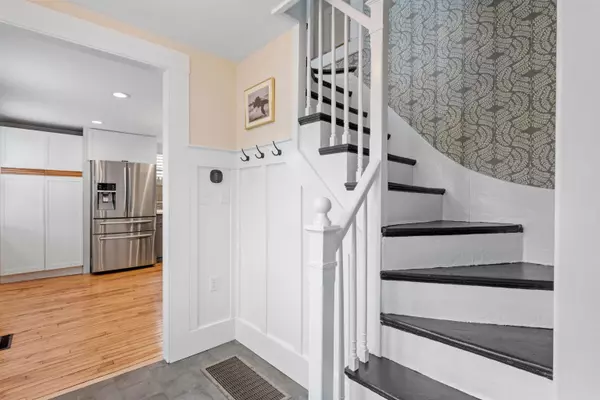 Portsmouth, NH 03801,29 Morning ST