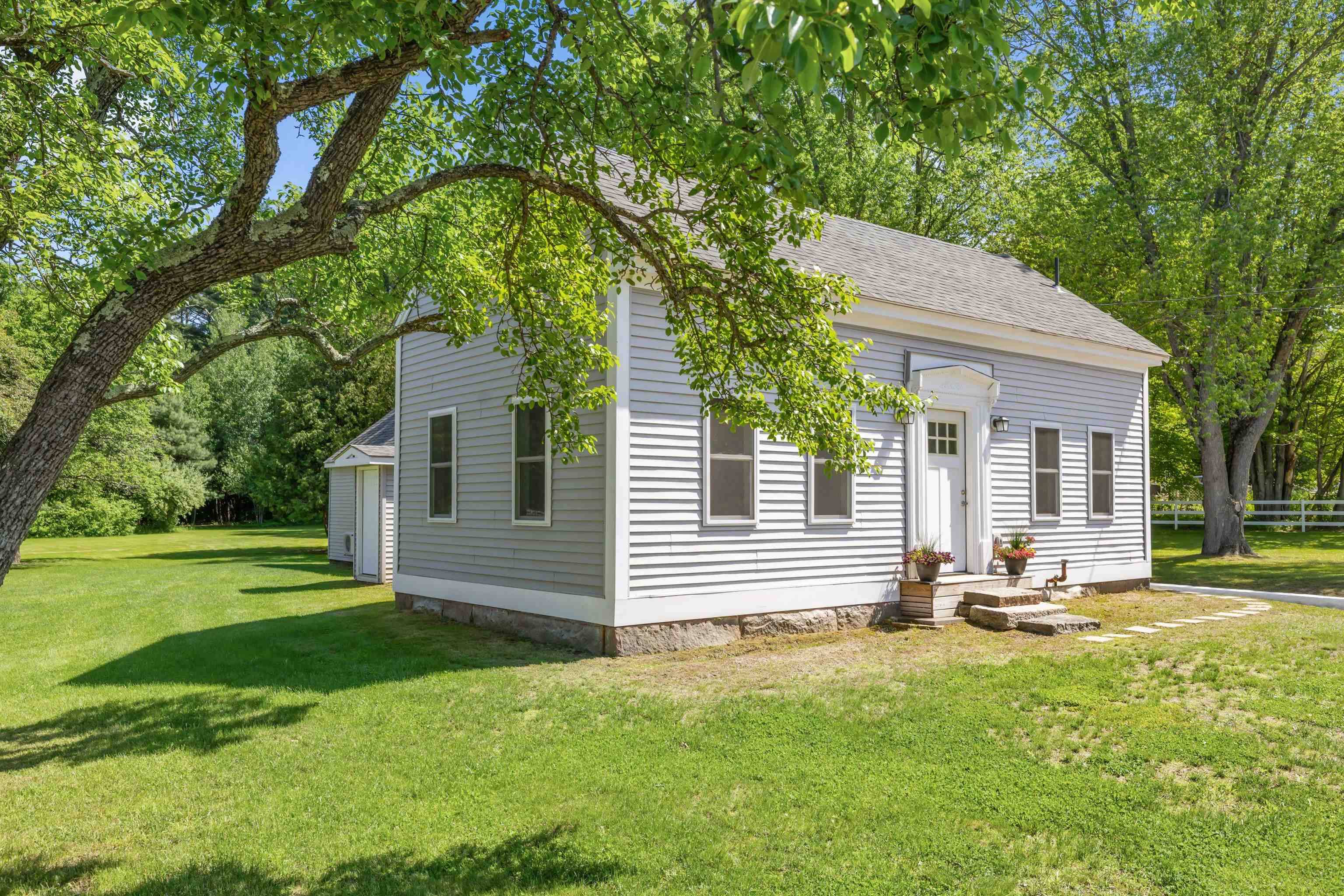 Sanbornton, NH 03269,740 New Hampton RD