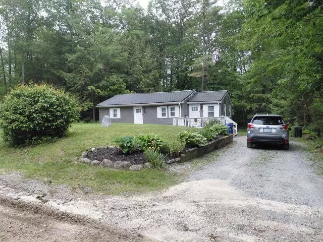 Hillsborough, NH 03244,33 Seminole RD