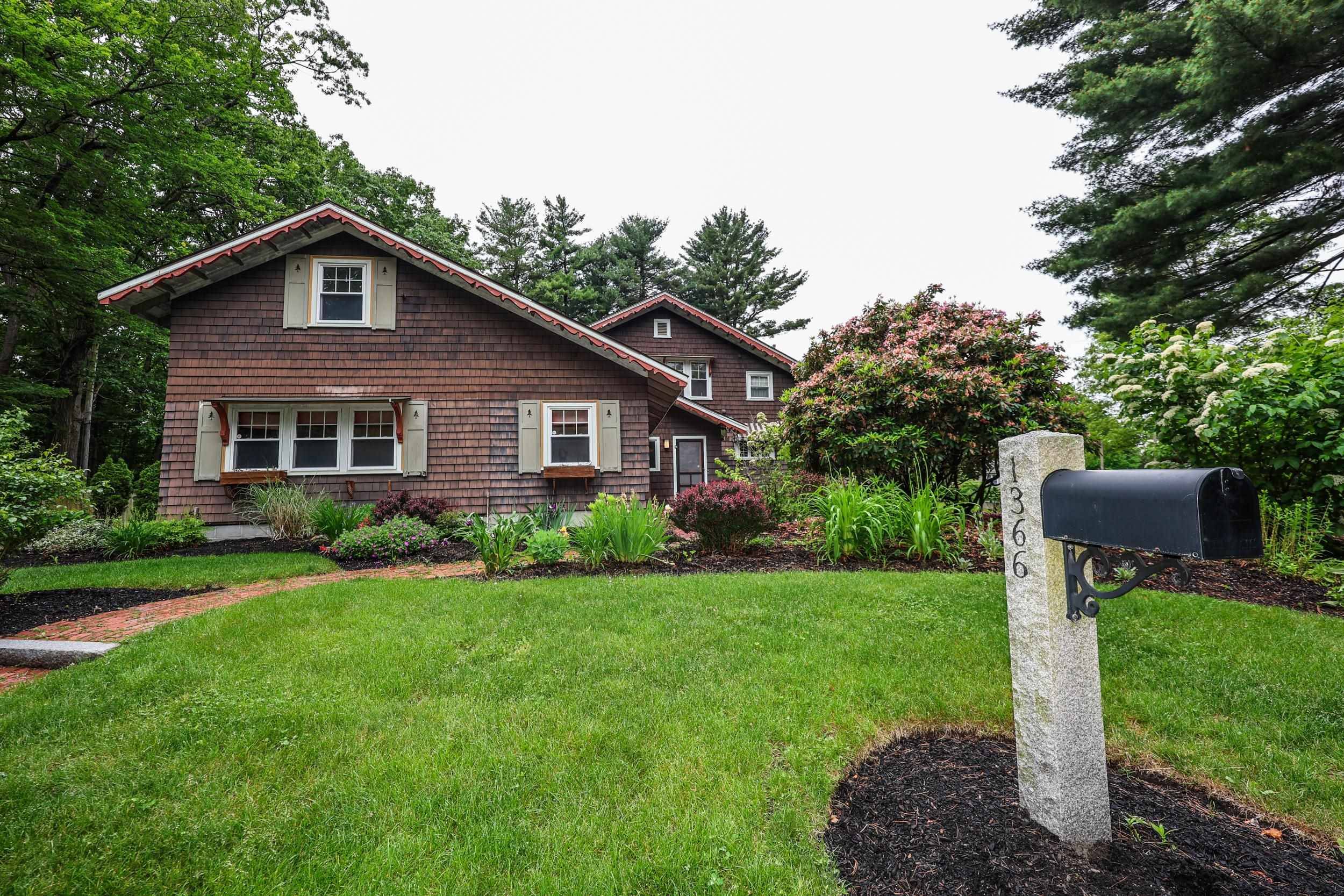Manchester, NH 03104,1366 Beech ST
