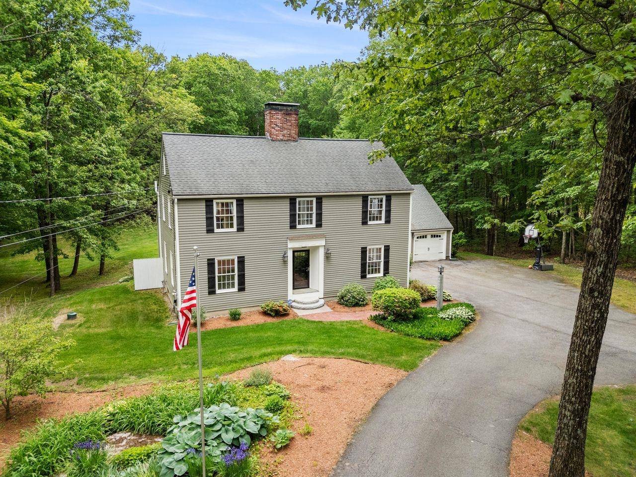 Hollis, NH 03049,200 Dow RD