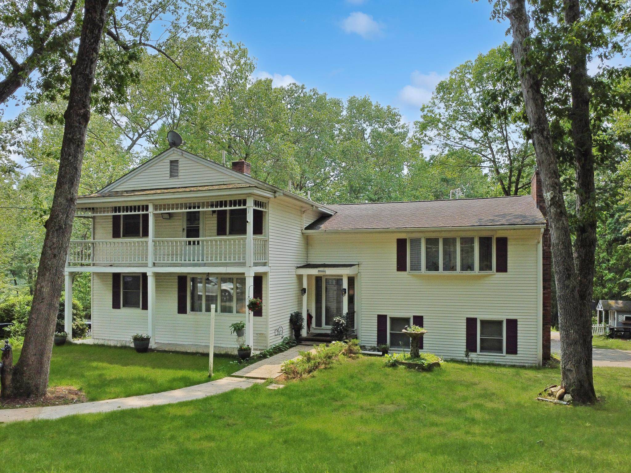 Hudson, NH 03051,161 Bush Hill RD
