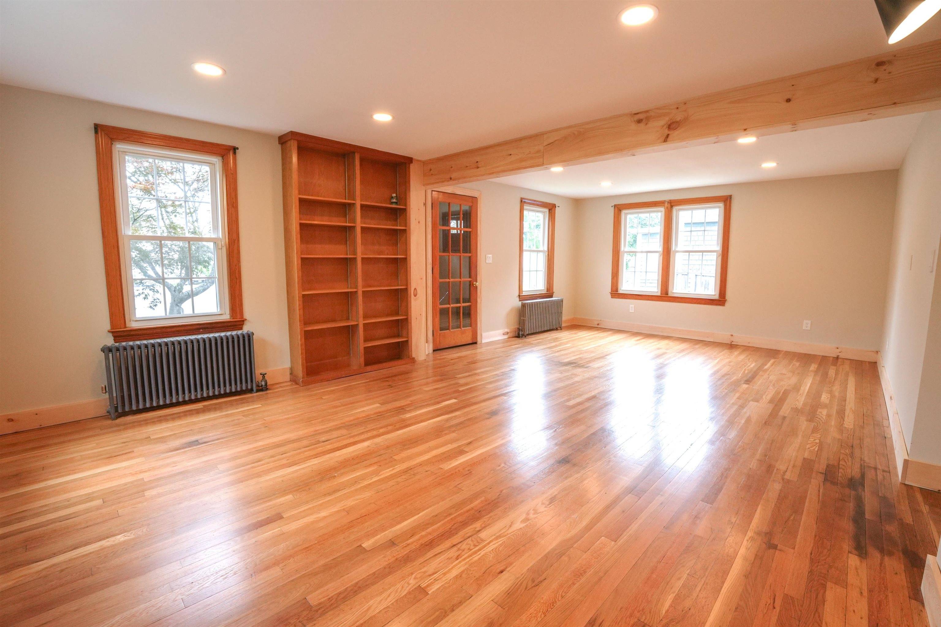 Nashua, NH 03060,10 Revere ST