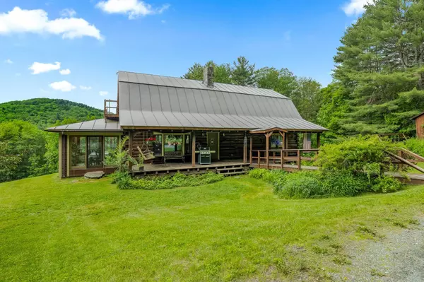 1957 Gove Hill RD, Thetford, VT 05075