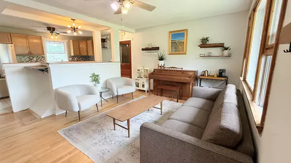 Hinesburg, VT 05461,314 Richmond RD