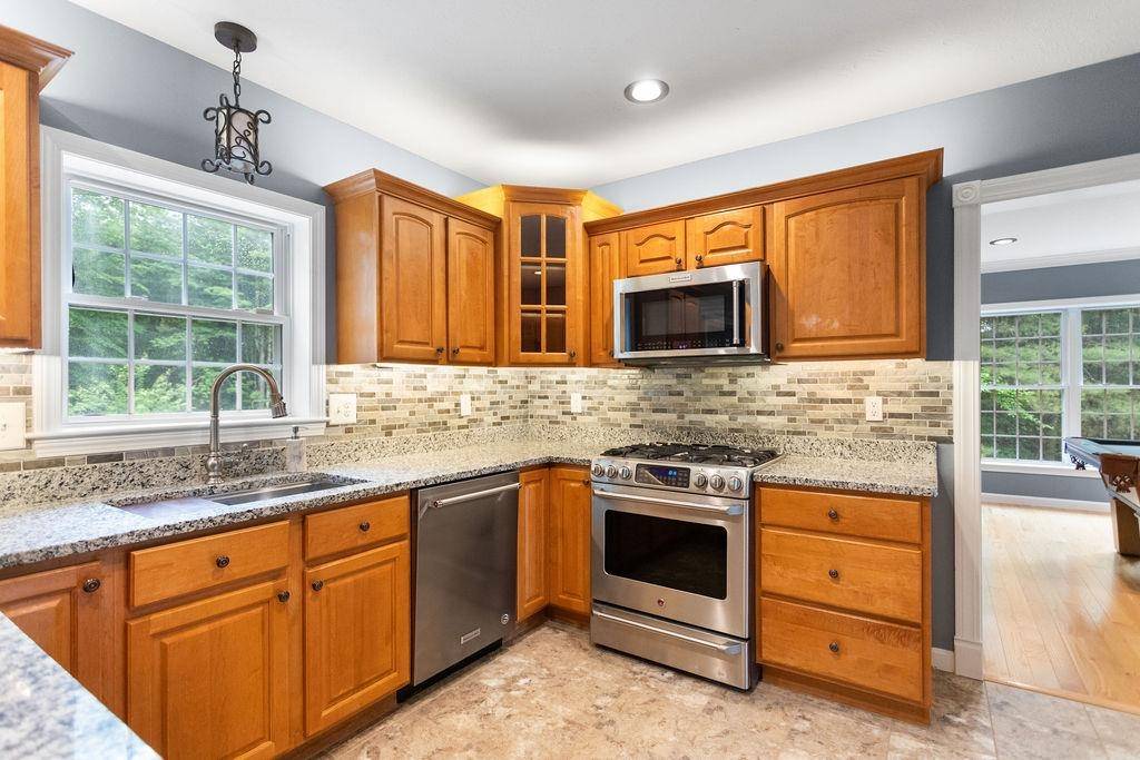New Boston, NH 03070,114 Byam RD