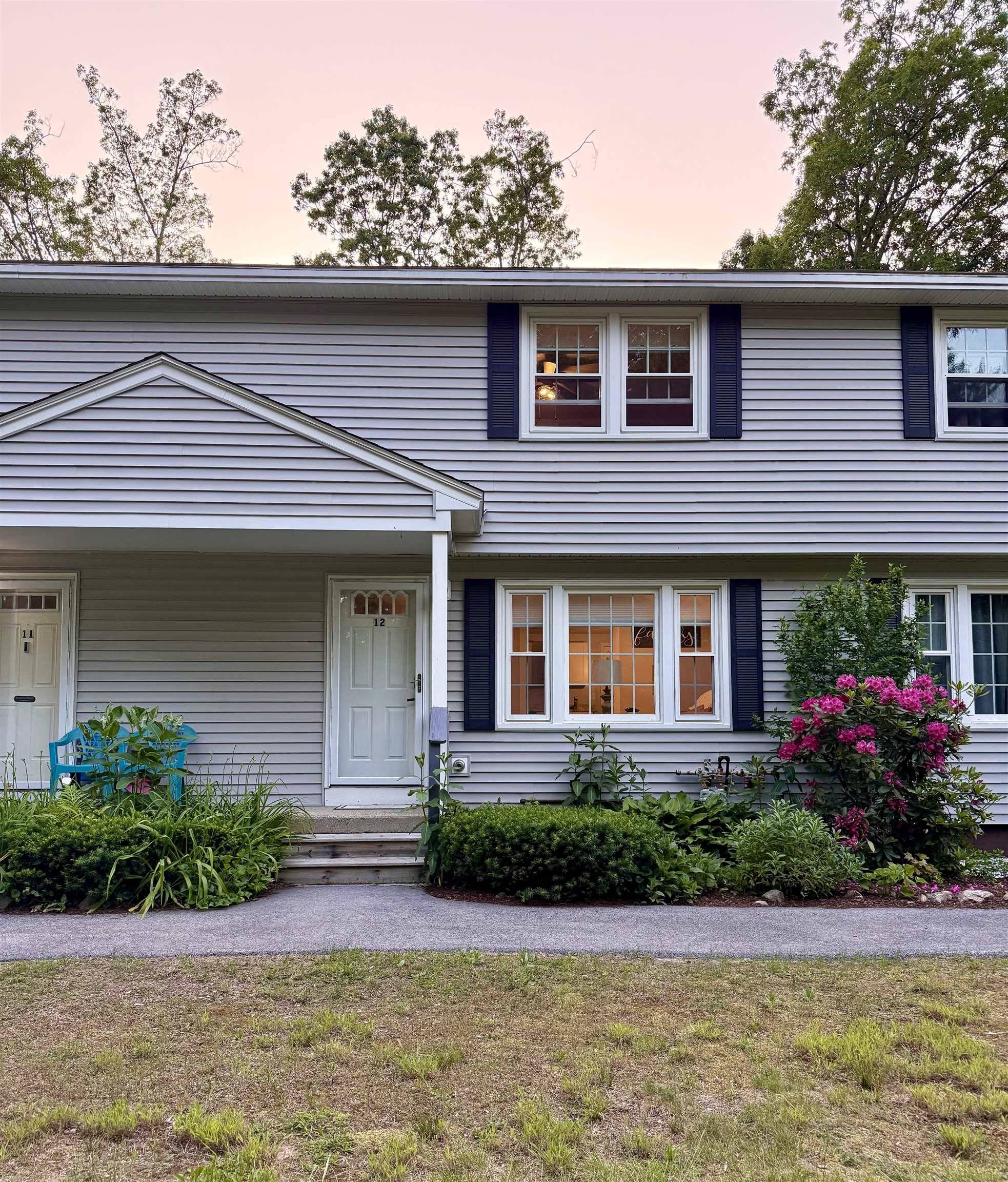 Londonderry, NH 03053,12 Holly LN