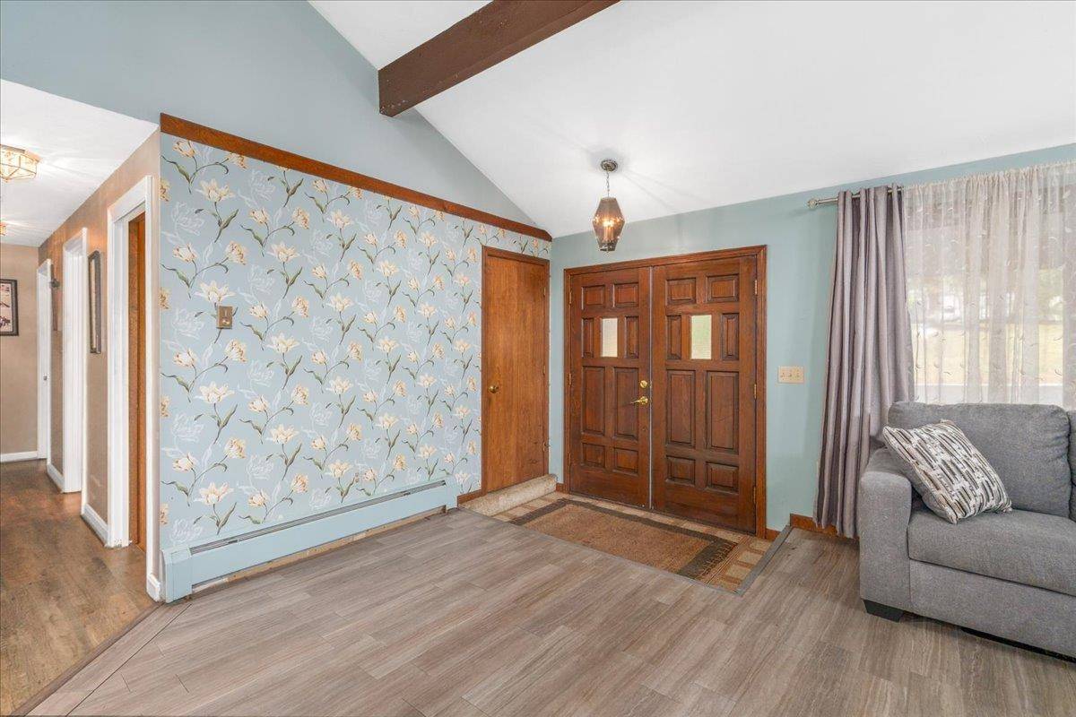 Nashua, NH 03062,13 Fountain LN