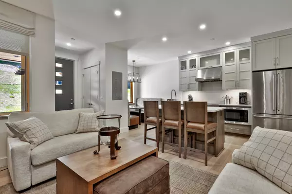 Ludlow, VT 05149,144 Lodge RD #5