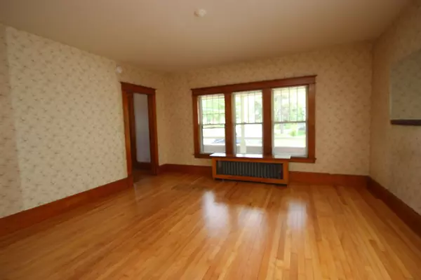 Barre City, VT 05641,9 Green ST
