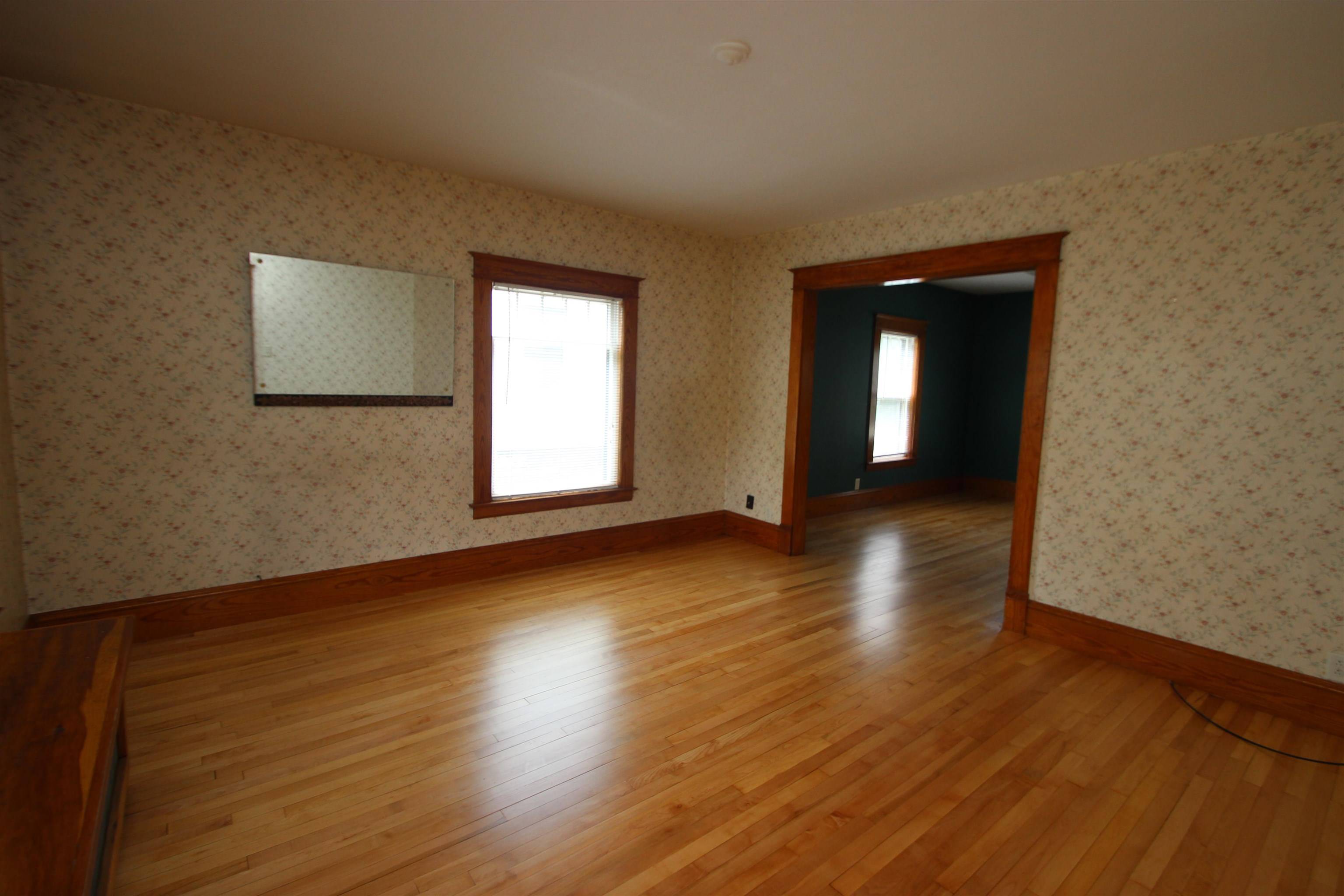 Barre City, VT 05641,9 Green ST