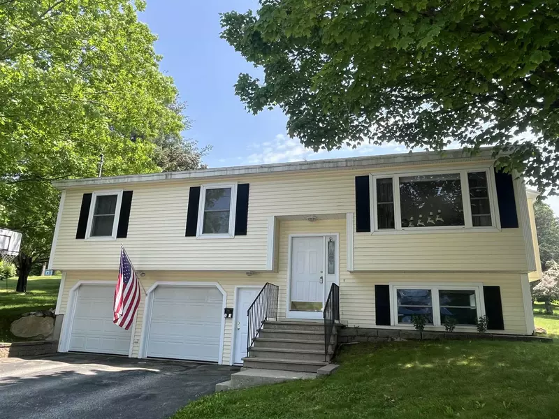 13 Bartlett ST, Allenstown, NH 03275