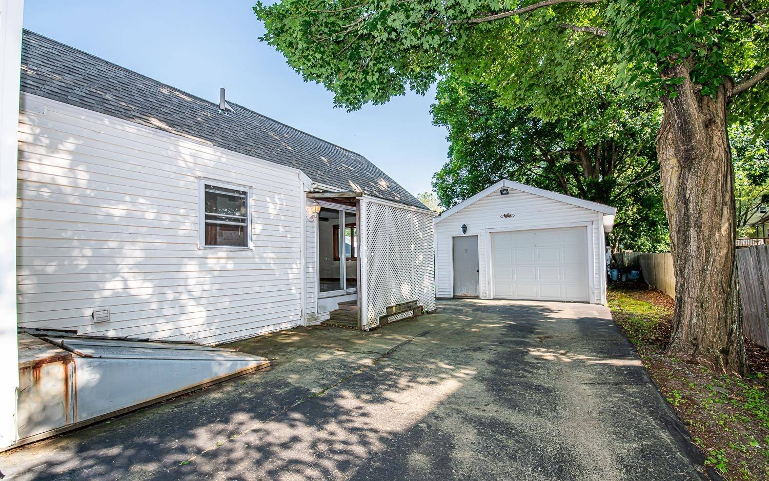 Exeter, NH 03833,4 Walnut ST