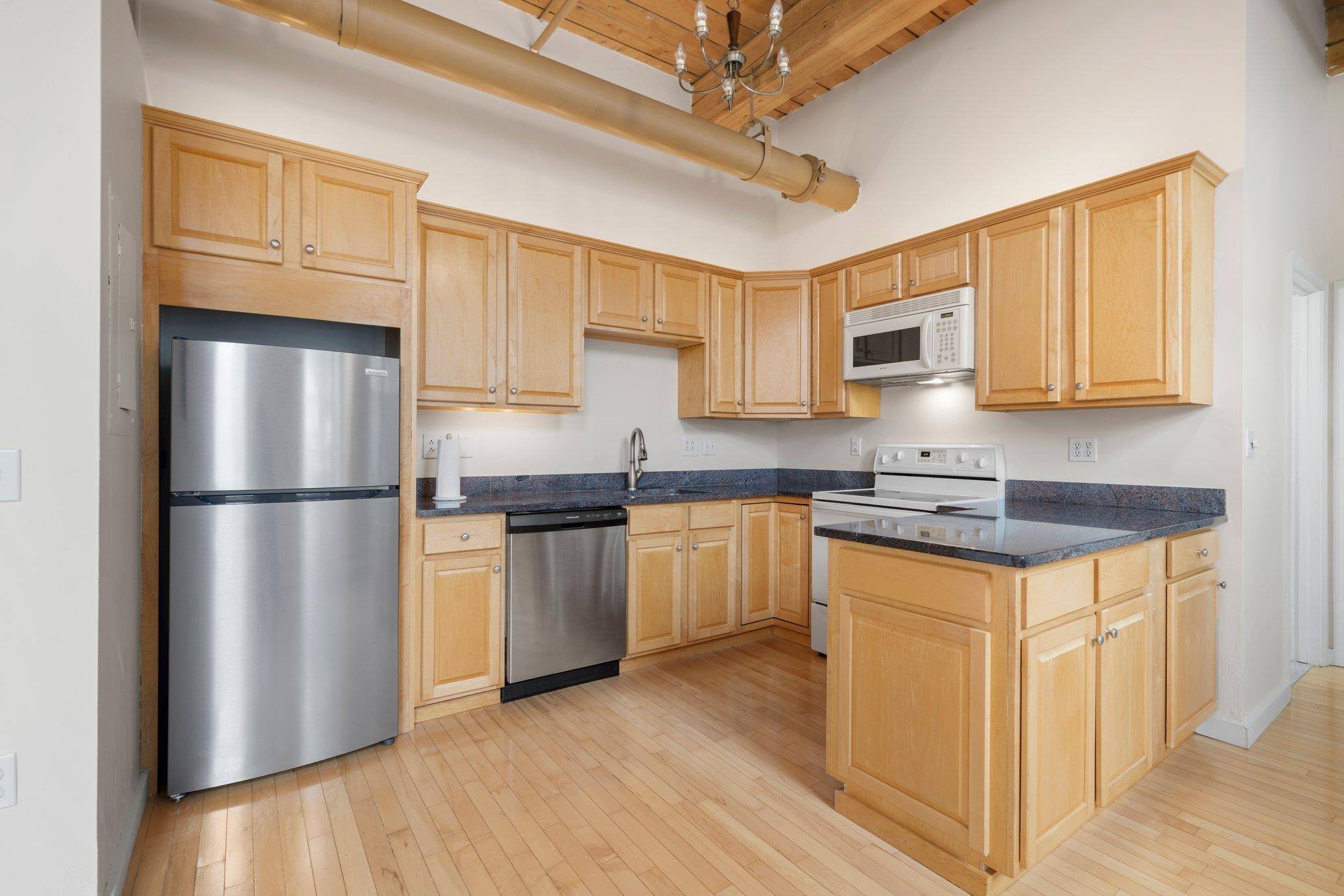 Exeter, NH 03833,156 Front ST #103