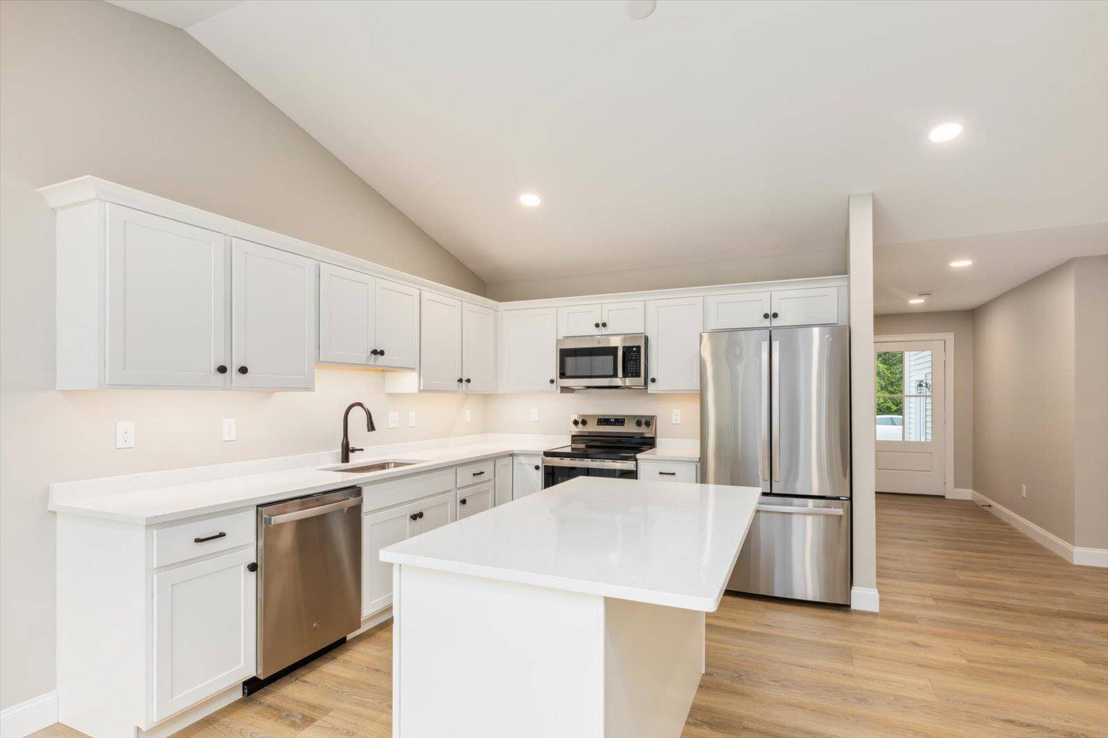 Rindge, NH 03461,33 Willow LN