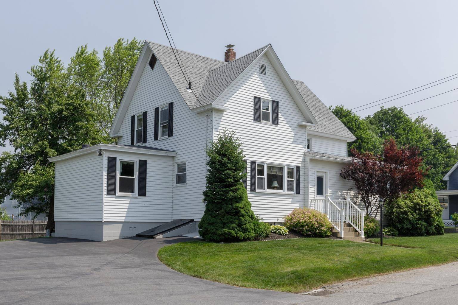 Manchester, NH 03103,109 S Taylor ST