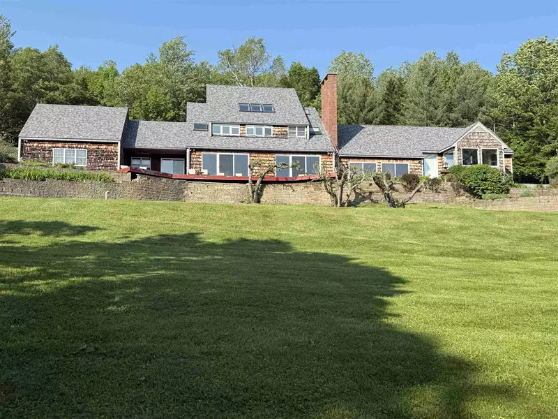 572 Stagecoach RD, Fayston, VT 05673