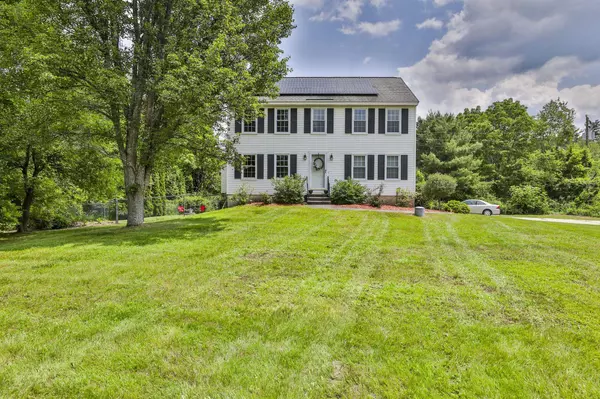9 Mountain RD, Goffstown, NH 03045