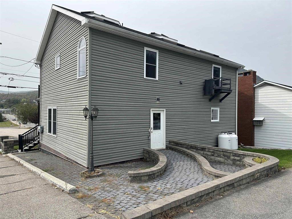 Berlin, NH 03570,60 Mason ST
