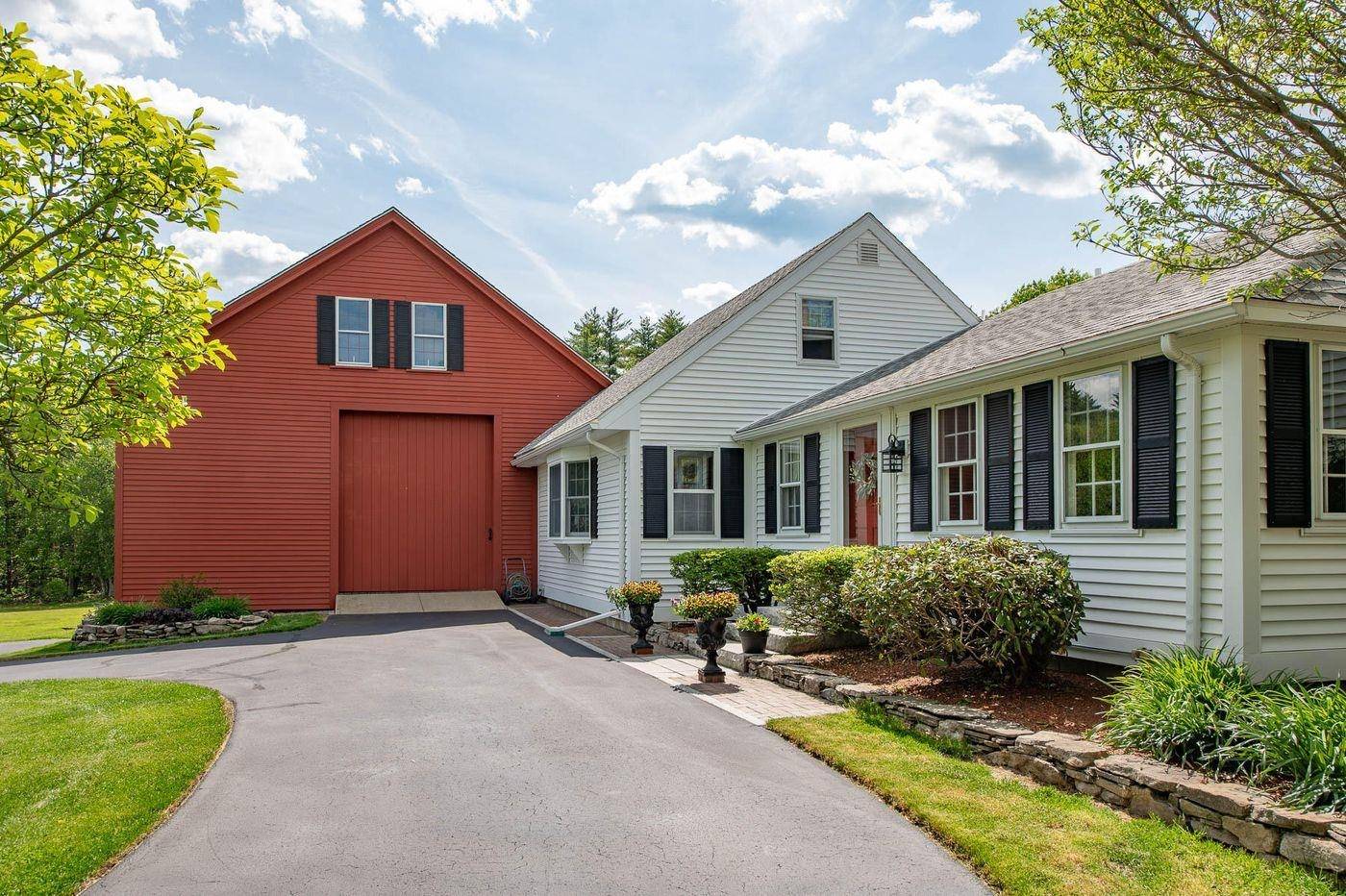 Rochester, NH 03867,210 Ten Rod RD