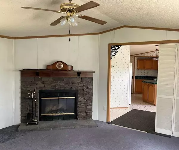Walpole, NH 03608,107 Kingsbury RD