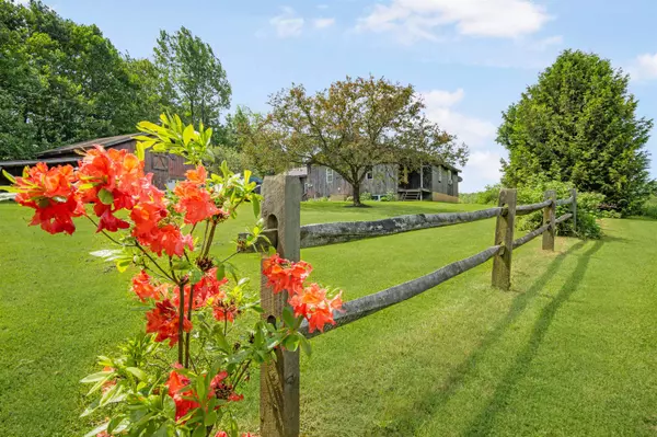 1329 W Hill RD, Craftsbury, VT 05826