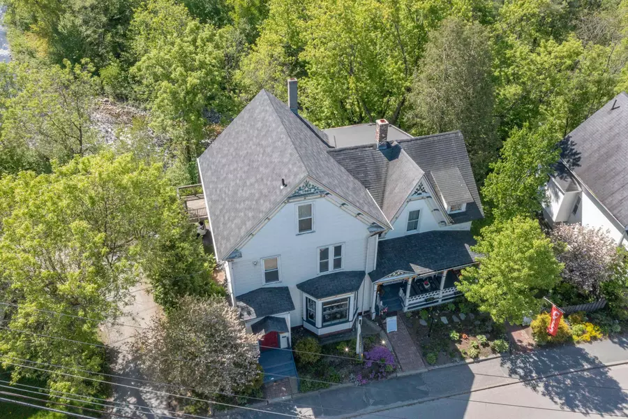 34 Union ST, Littleton, NH 03561