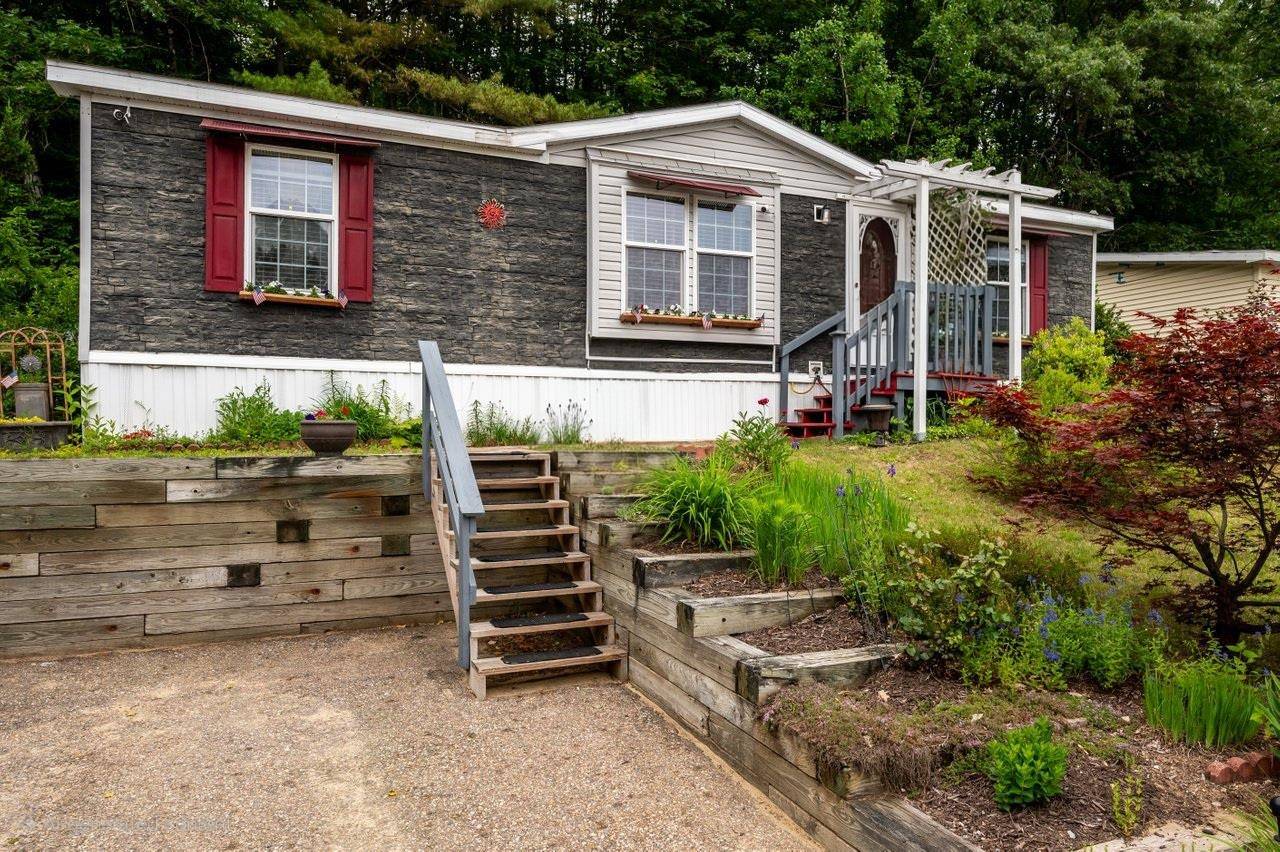 Franklin, NH 03235,11 Trail ST
