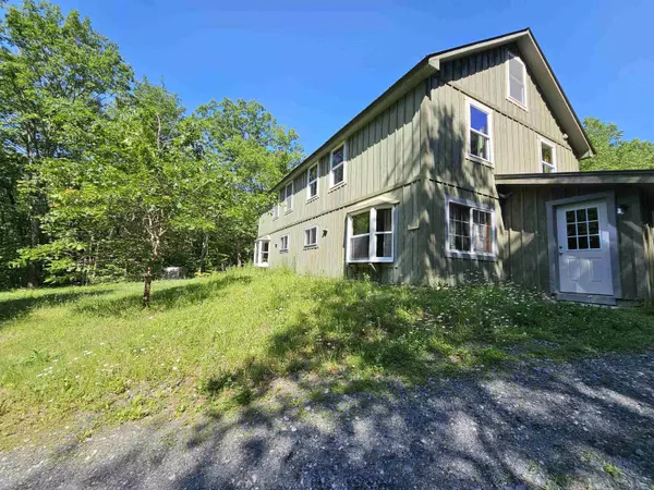 794 Missing Link RD, Rockingham, VT 05101