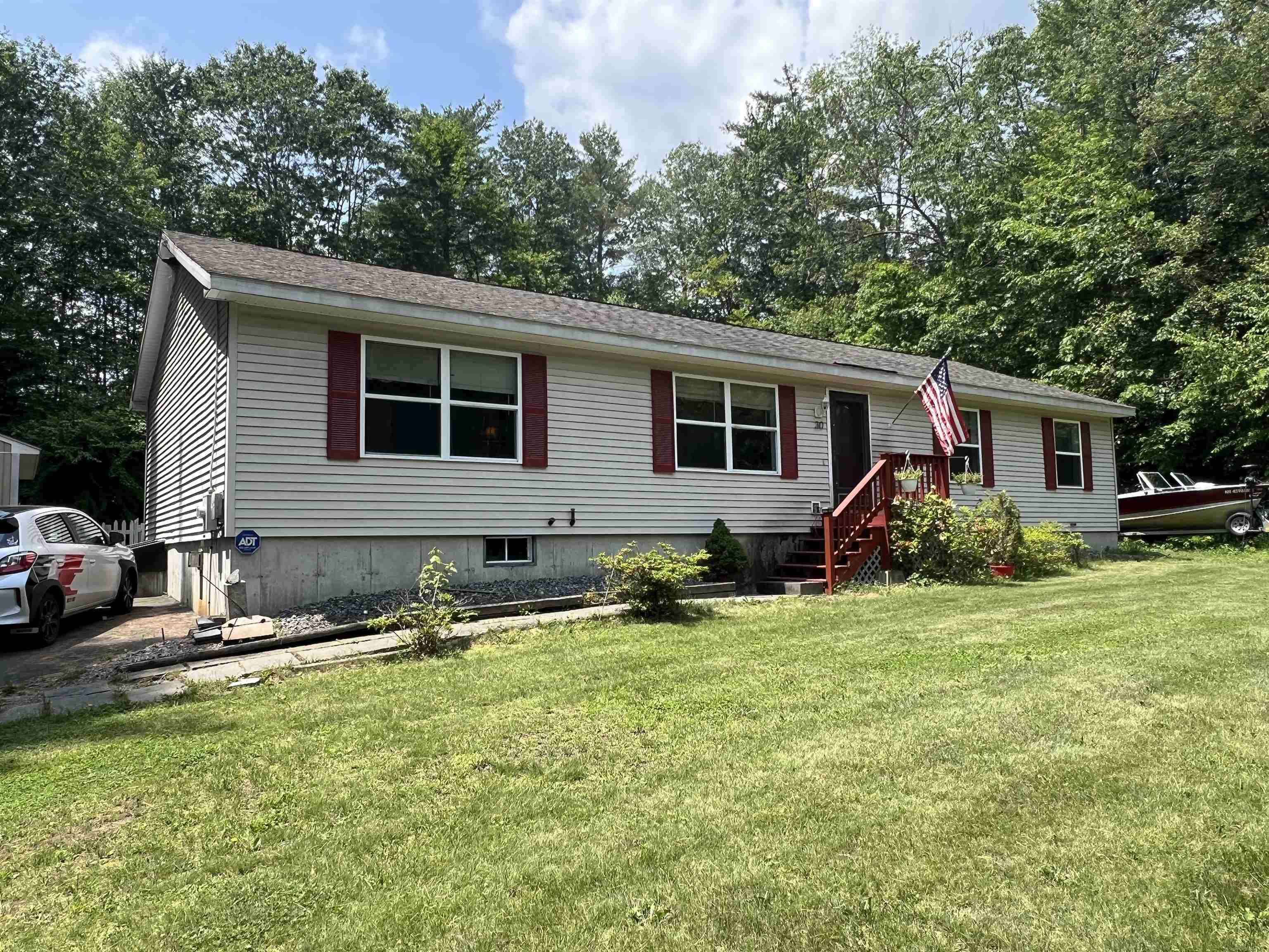 Hillsborough, NH 03244,30 Winter RD