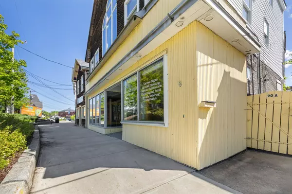 Somersworth, NH 03878,90 Market ST