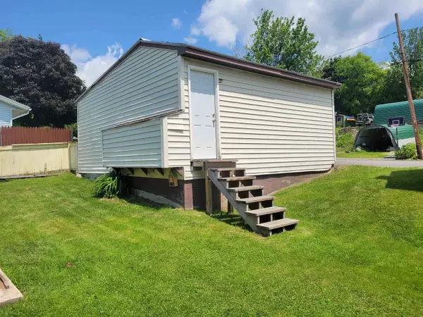 Berlin, NH 03570,199 Collins ST