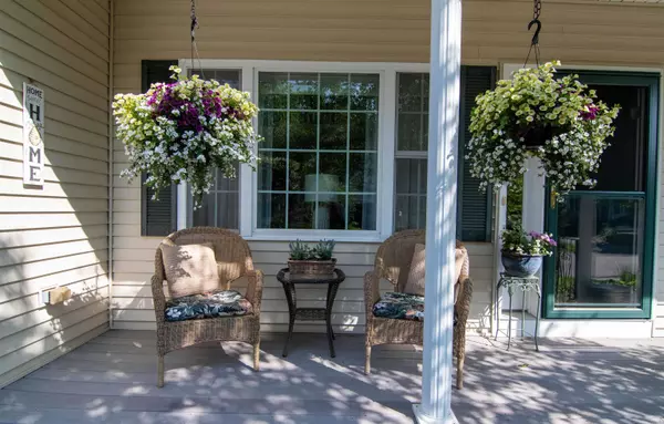 Raymond, NH 03077,2 Locksley LN