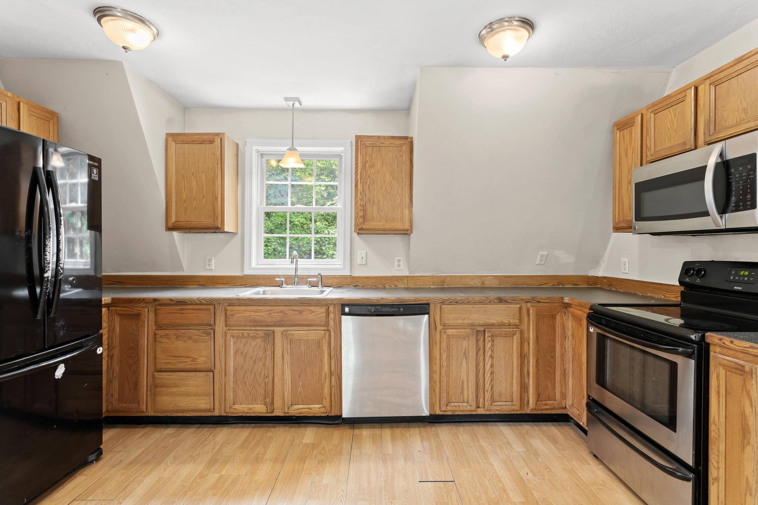Barnstead, NH 03225,197 Varney RD