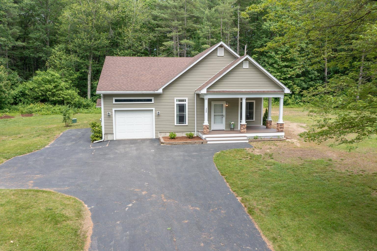 308 Pickering RD, Rochester, NH 03867
