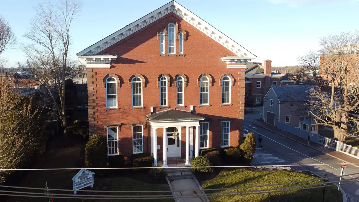 Portsmouth, NH 03801,126 Daniel ST #110